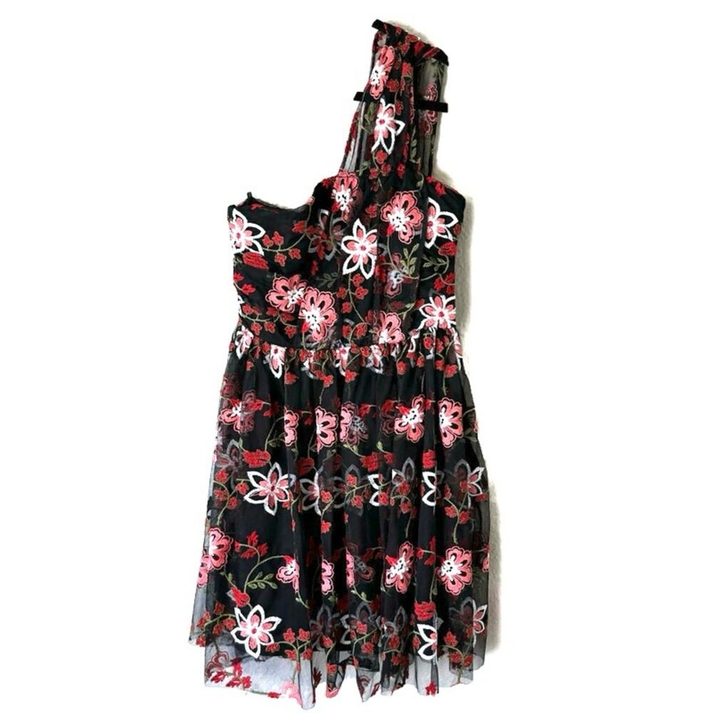 New BCBGeneration One Shoulder Embroidered Mini Dress Size 4 - Picture 2 of 12